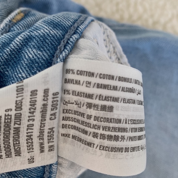 A&F | zoe natural rise straight ankle denim jeans - Picture 4 of 5